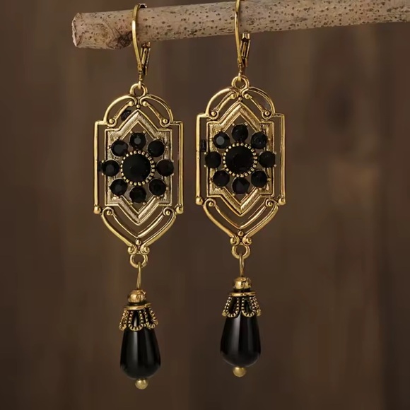 Anthropologie Jewelry - Vintage Marquis Ekaterina Gold Brass Earrings